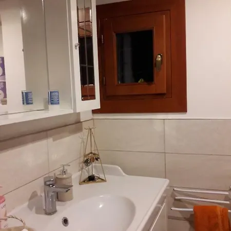 Stanza Nel Cuore Antico Di Apartamento *